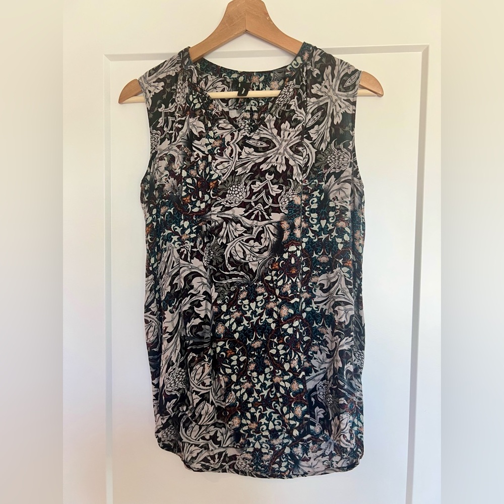 Floral Patterned Tank Top